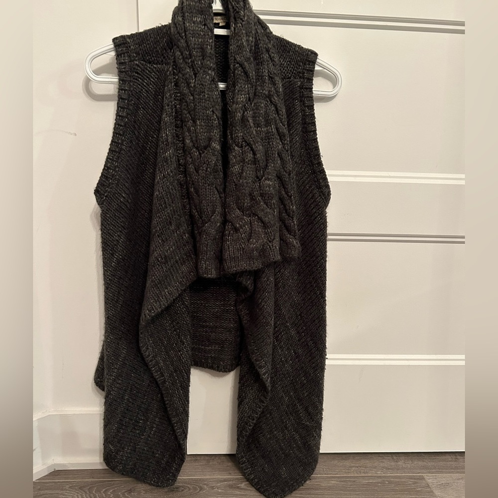 WOOL VEST